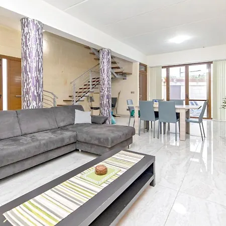 Villa 5 Bedrooms With Private Pool At Ix