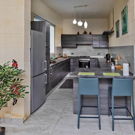 فيلة 5 Bedrooms With Private Pool At Ix Xewkija