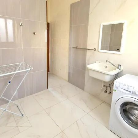 فيلة 5 Bedrooms With Private Pool At Ix