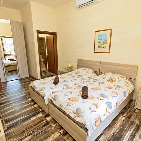 5 Bedrooms With Private Pool At Ix
